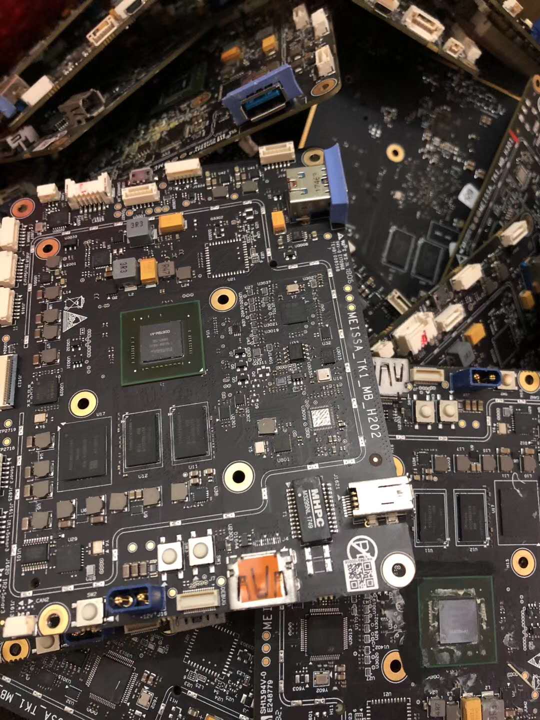 主板是什么组成的